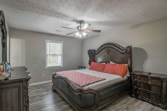 Building Photo - 356 Meadow Trace Dr