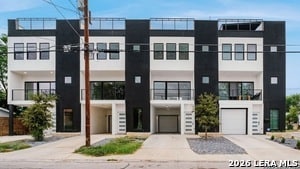 Building Photo - 308 S Mesquite St