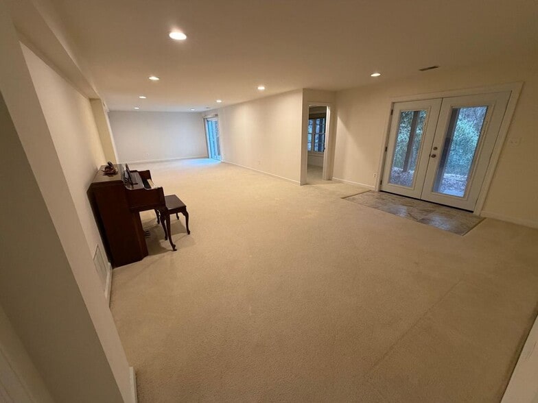 Building Photo - 20360 Stillhouse Branch Pl