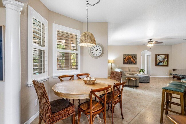 Building Photo - 2999 Dovedale Ct