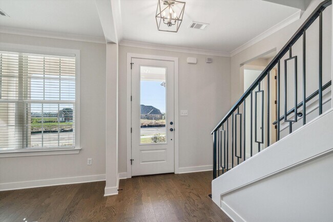 Building Photo - 512 Mount Ivy Dr