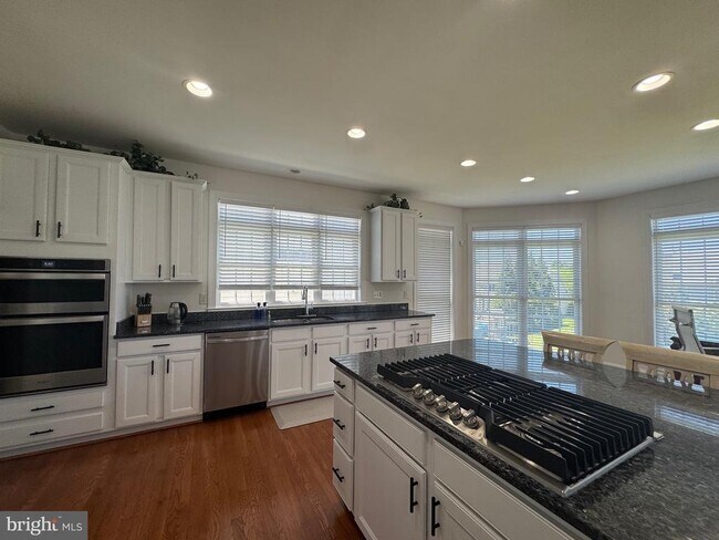 Building Photo - 5117 Sante Fe Ct