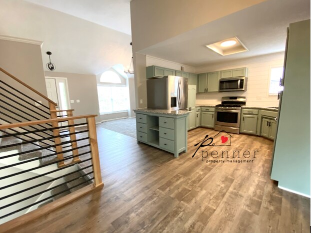 Building Photo - 2207 Cherokee Dr