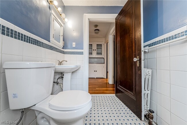 Building Photo - 18313 Newell Rd