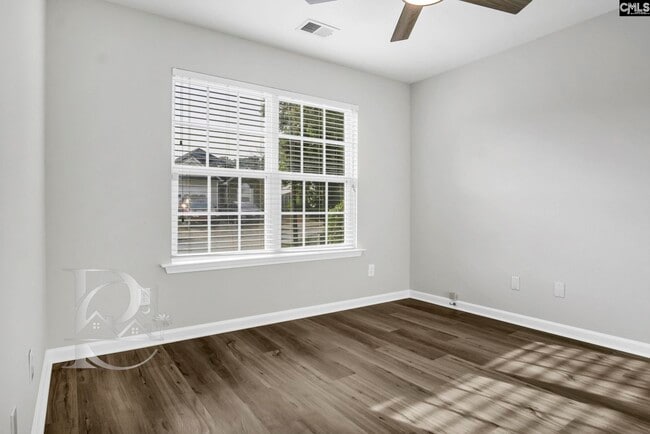 Building Photo - 513 Lanesborough Dr