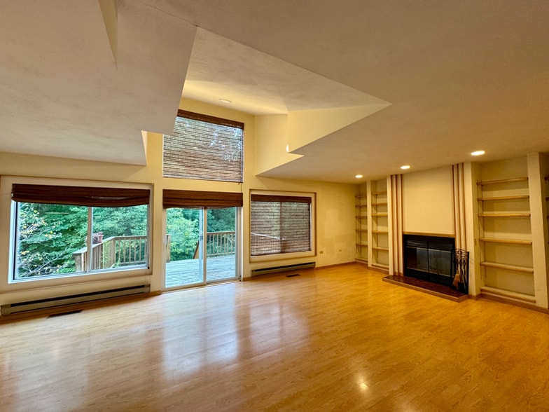 Building Photo - 113 Penny Ln