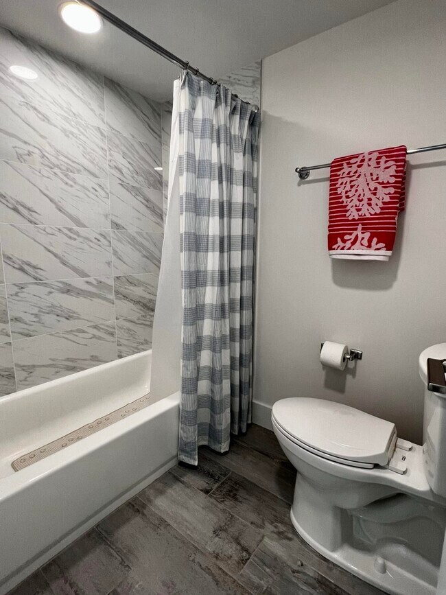 Building Photo - 300 Ocean Trail Way