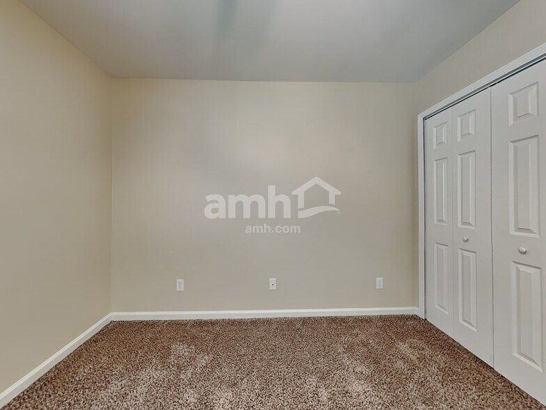 Building Photo - 52 Godley Park Way
