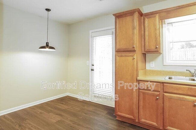 Building Photo - 4127 Bentley Dr