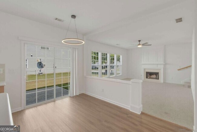 Building Photo - 3525 Moor Pointe Dr