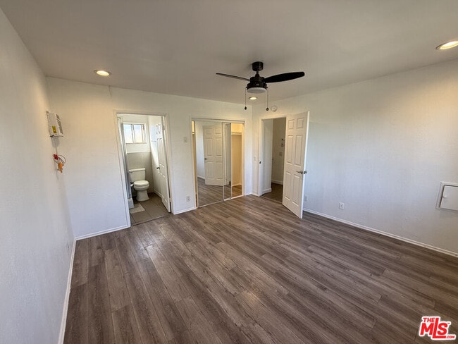 Building Photo - 1505 S Dunsmuir Ave