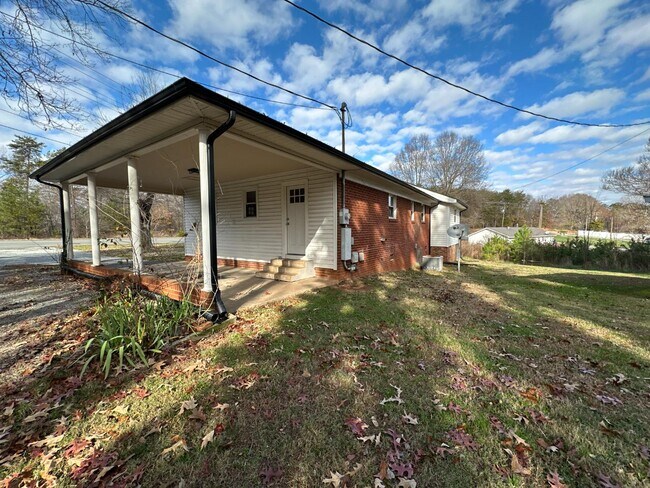 Building Photo - 7492 Webbs Rd