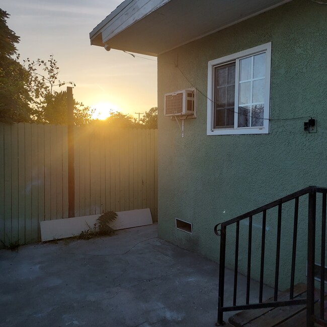 Private bedroom entrance pic #1 - 11938 Nava St