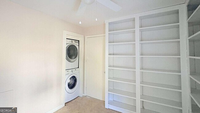 Building Photo - 505 Osborne St