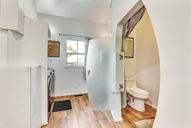 Building Photo - Design on Duffy