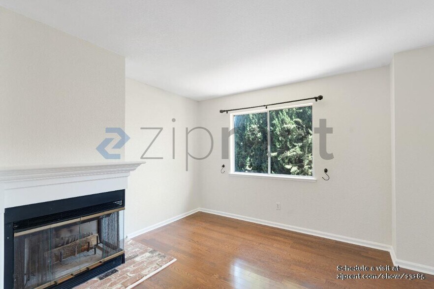 Building Photo - 5607 Blackrock Rd