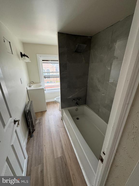 Building Photo - 620 Chestnut Ave