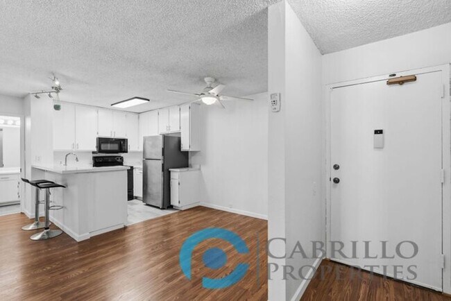 Building Photo - 1775 Diamond St