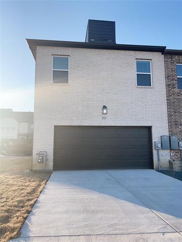 Building Photo - 2212 Adena Springs Dr