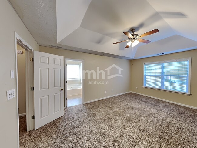 Building Photo - 1821 Chardin Way
