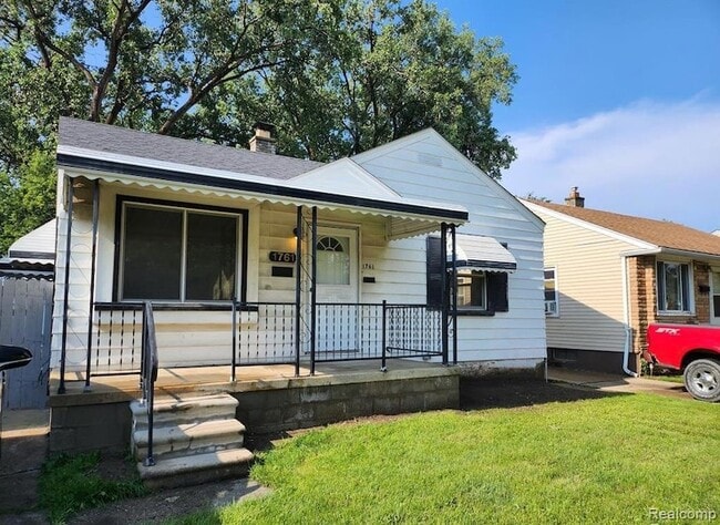 Building Photo - 1761 E Milton Ave