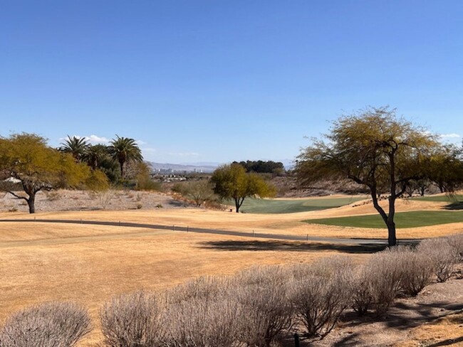 Building Photo - Condo on TPC Summerlin golf course! $2400/...