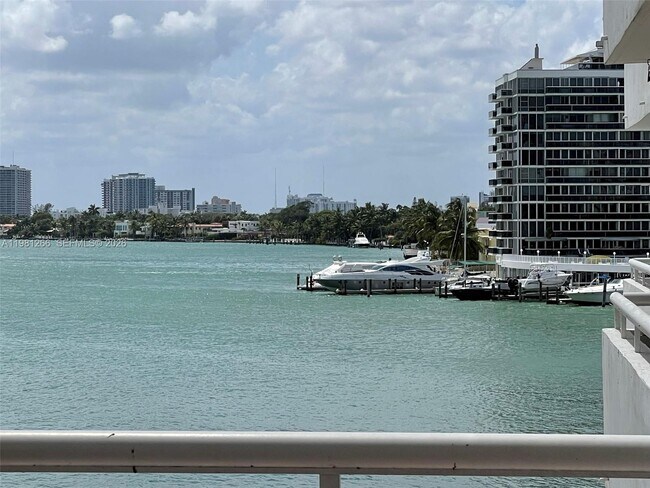 Building Photo - 6820 Indian Creek Dr