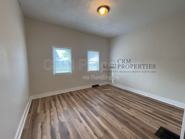 Building Photo - 1530 S Union St