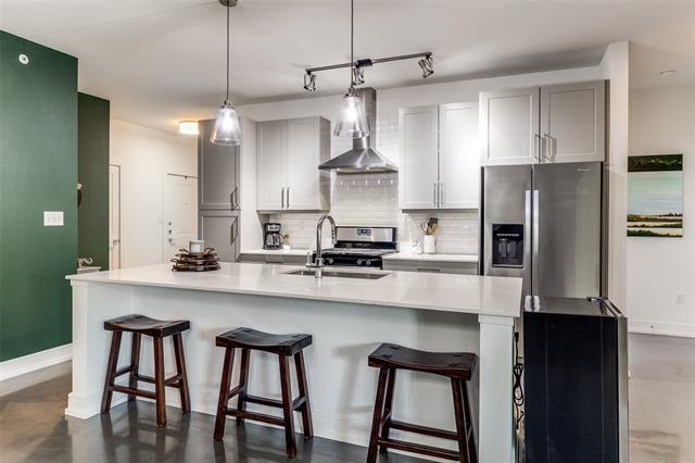 Building Photo - 5710 McCommas Blvd