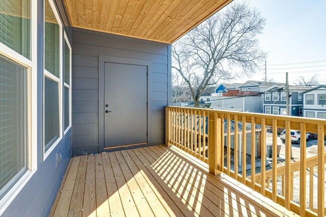 Building Photo - 4 Bedroom Rental in The Nations!