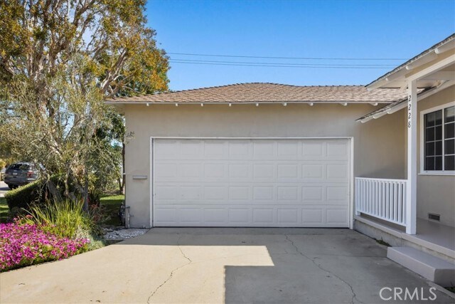 Building Photo - 2228 Warfield Ave