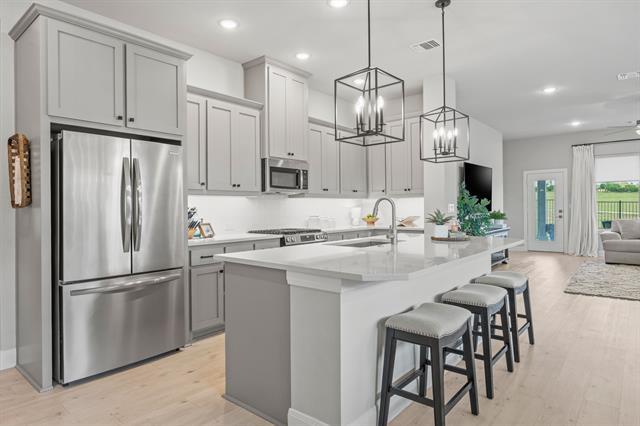 Building Photo - 2102 Clearwater Way