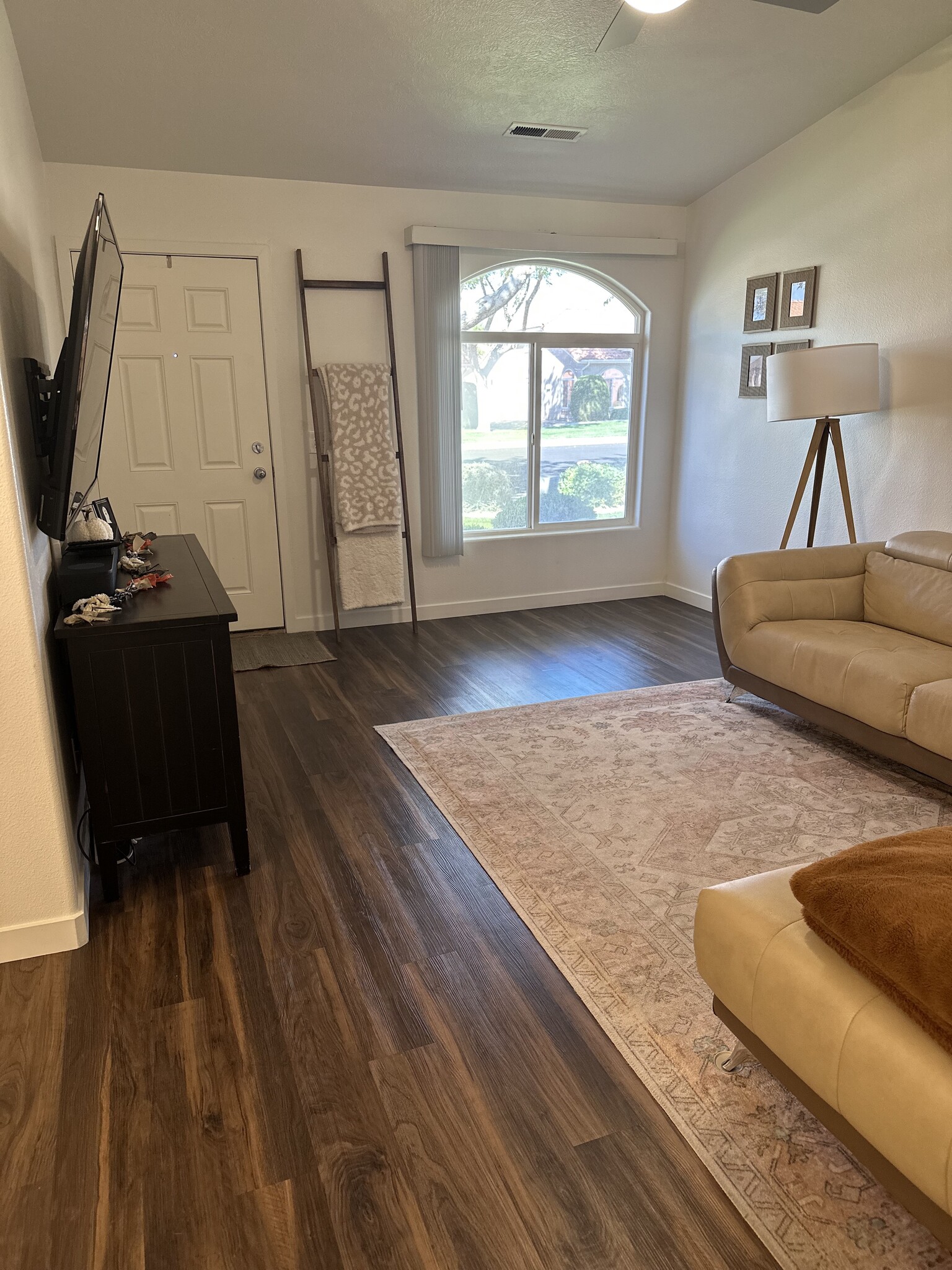 Building Photo - 357 S 6150 W