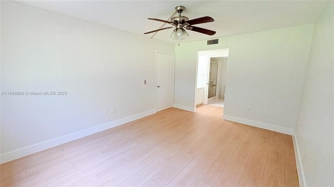 Building Photo - 13105 SW 16th Ct