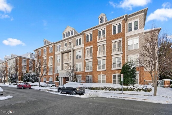 Building Photo - 803 Reserve Champion Dr