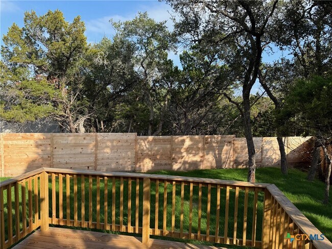 Building Photo - 149 Oak Summit