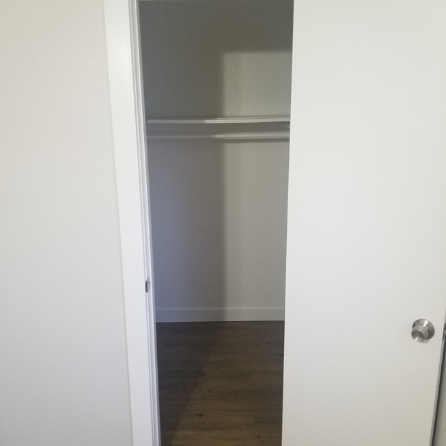 Closet - Ridgmar Plaza (New)