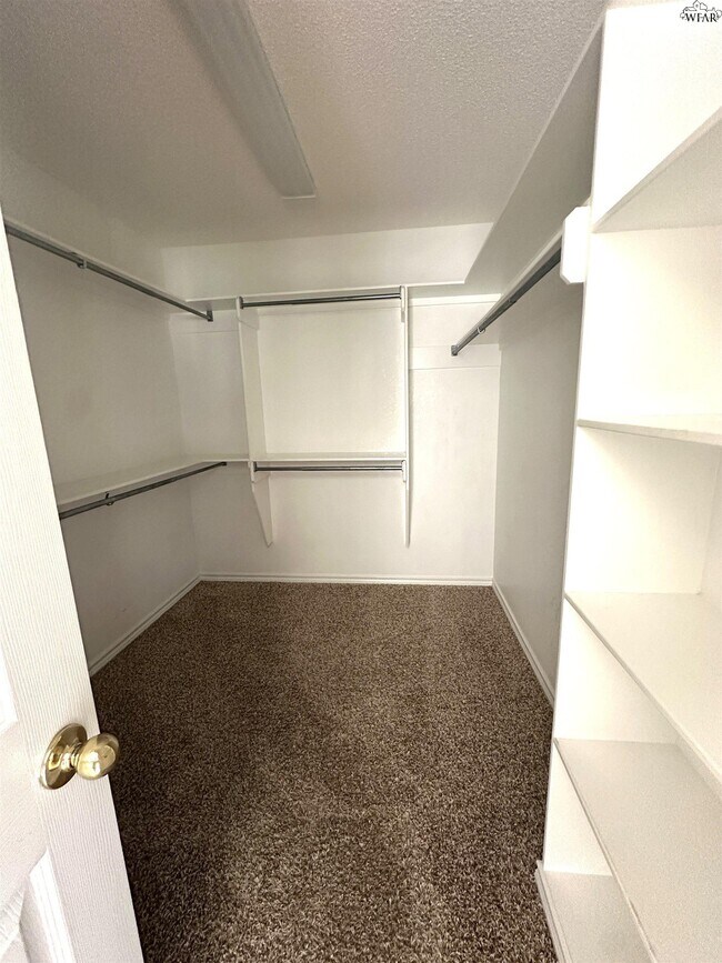 Building Photo - 3028 Whitehall Ln