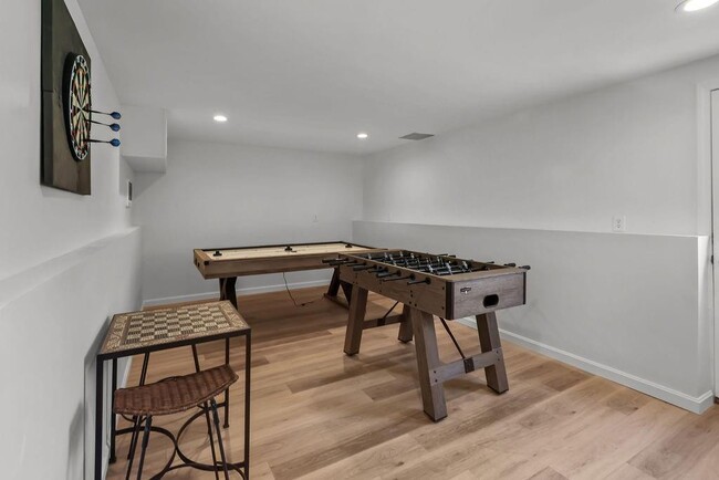 Building Photo - 86 Sherwood Terrace