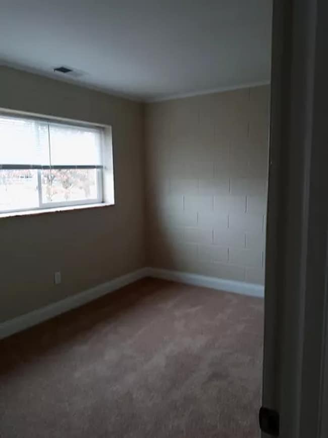 Interior Photo - 2106 E 2nd Street
