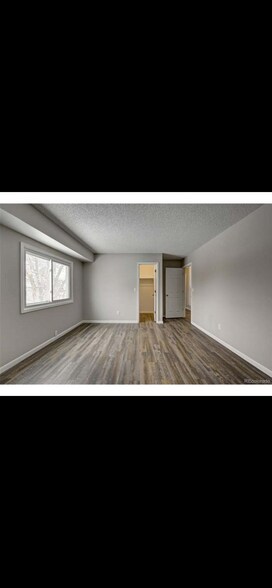Building Photo - 3347 S Halifax Way