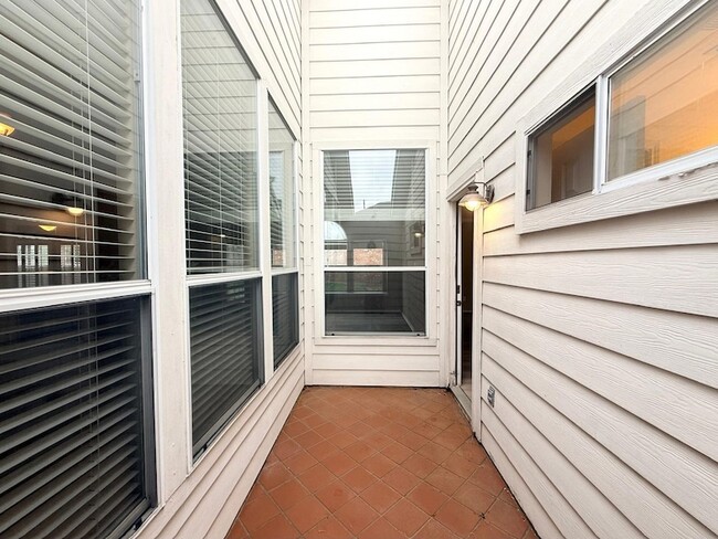 Building Photo - 4501 Aspen Glen Rd