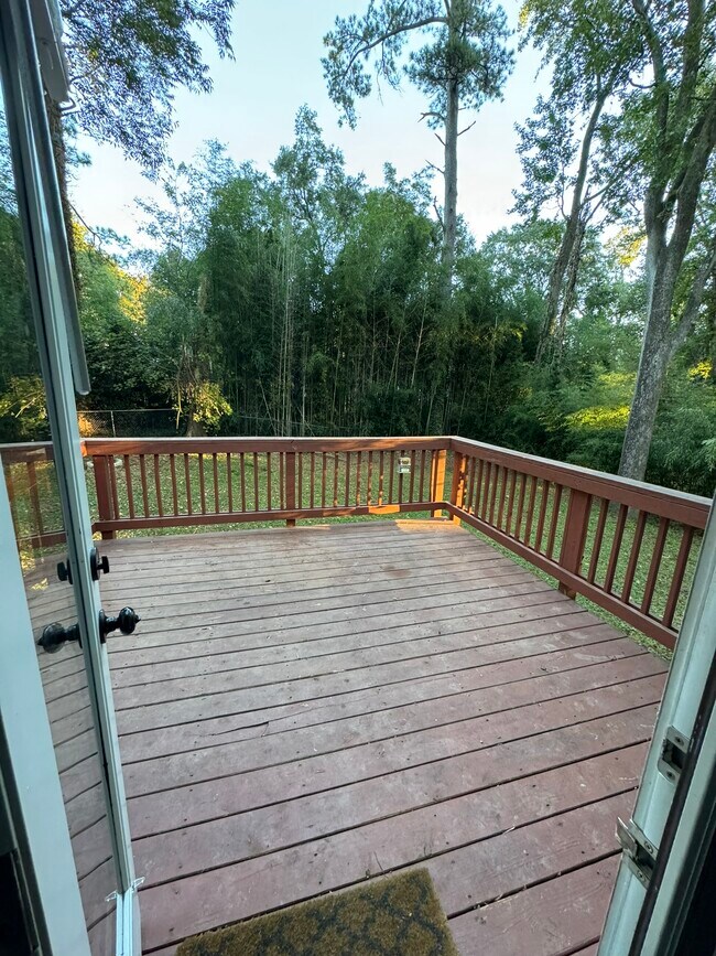 Building Photo - 3494 Maryvale Dr