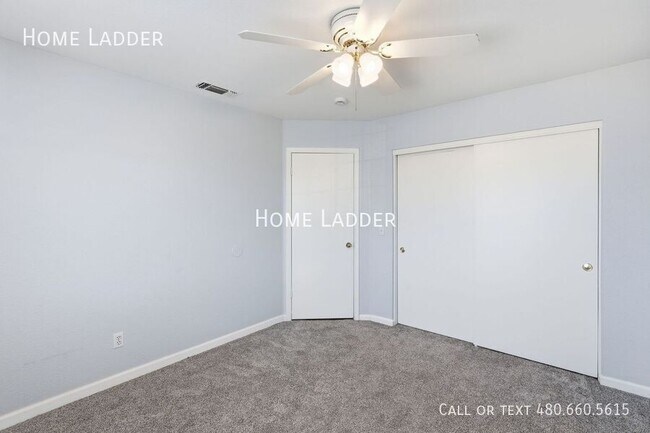 Building Photo - 7610 W Ironwood Dr