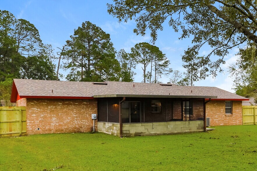 Building Photo - 108 Lester Murray Ln