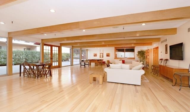 Building Photo - 1127 E Del Mar Blvd