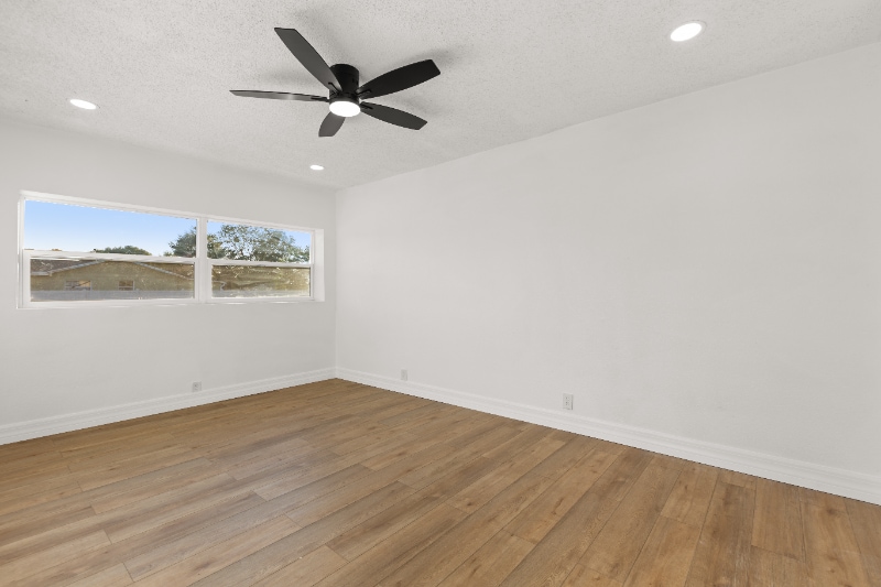 Building Photo - 5688 Cardinal Guard Ave