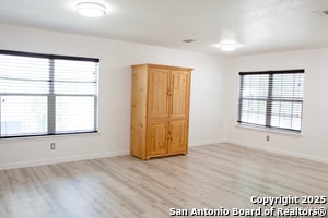 Building Photo - 46 Viking Oak
