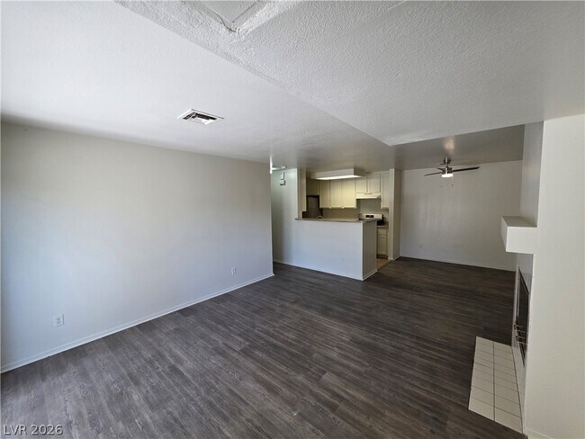 Building Photo - 4865 S Torrey Pines Dr