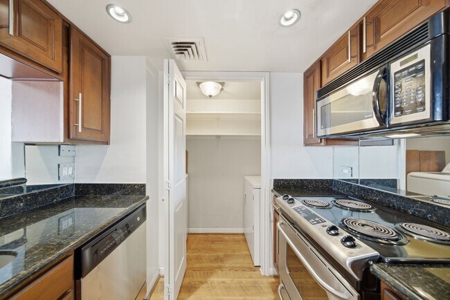 Building Photo - 3525 Sage Rd